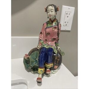 Vintage Chinese Wucai Porcelain Pottery Beauty Women Belle Lady Flowers‎ - Rare